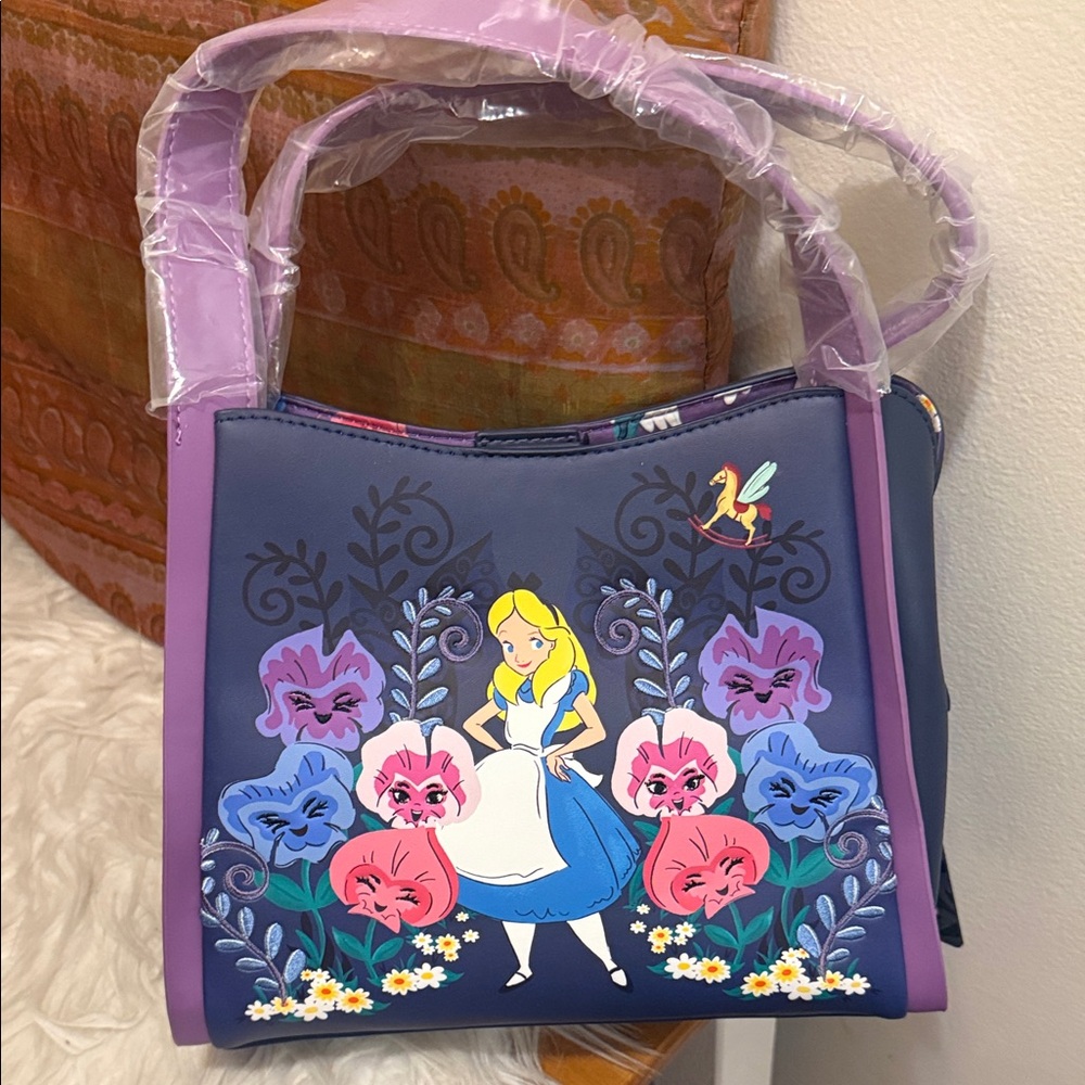 Loungefly Alice in Wonderland crossbody Bag